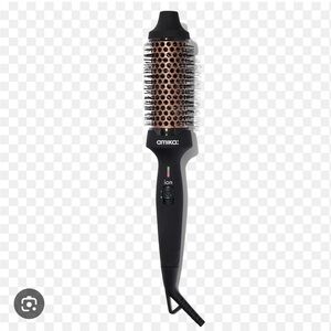Amika Blowout Babe Thermal Brush